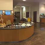Am Hotel Semmering