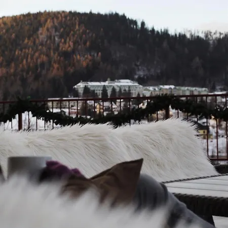 Am Hotel Semmering